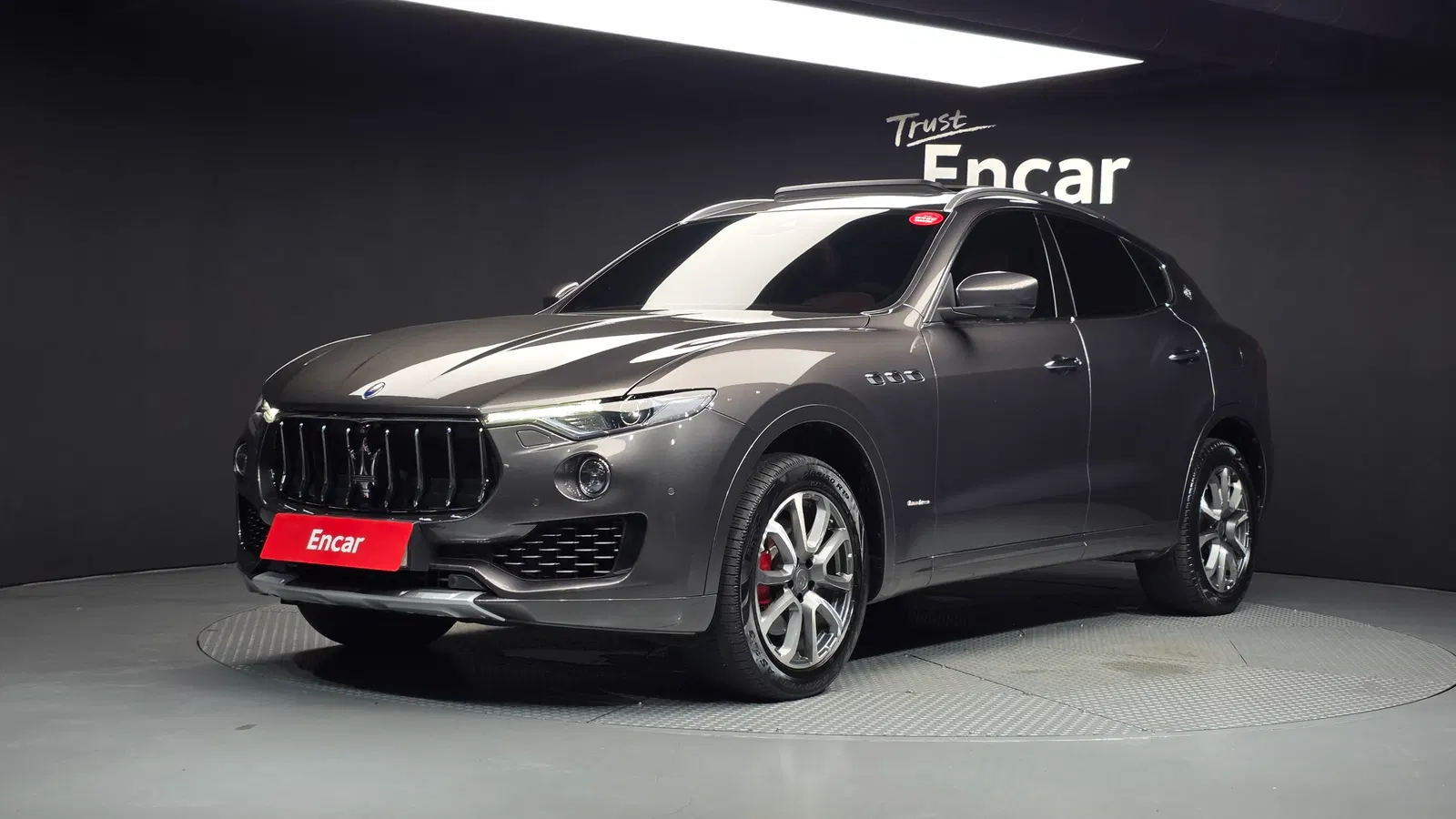 Maserati Levante 3.0 Diesel AWD GranLusso 2018 — photo 1 sur 32