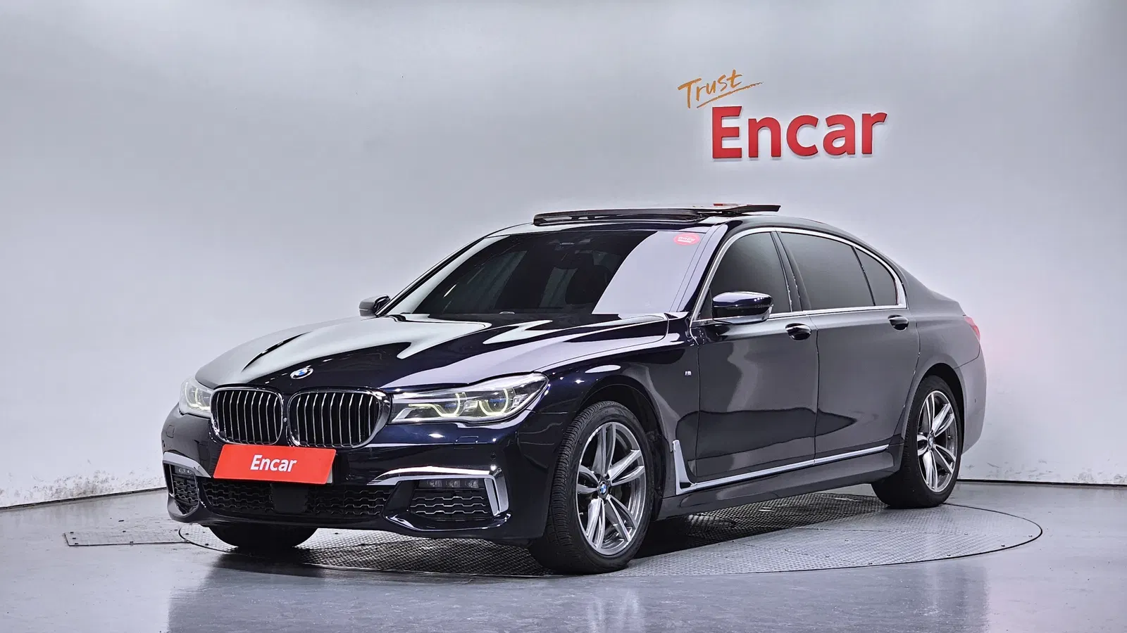 BMW Série 7 (G11) 740Li xDrive M Sport 2017 — photo 1 sur 26