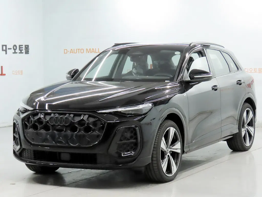 Audi Q5 (80A) 45 TFSI Quattro S Line 2025 — photo 1 sur 26