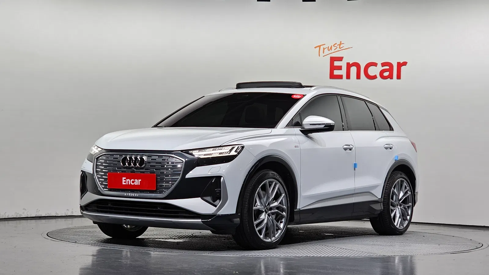 Audi Q4 e-tron (F4) 45 Premium 2025 — photo 1 sur 30