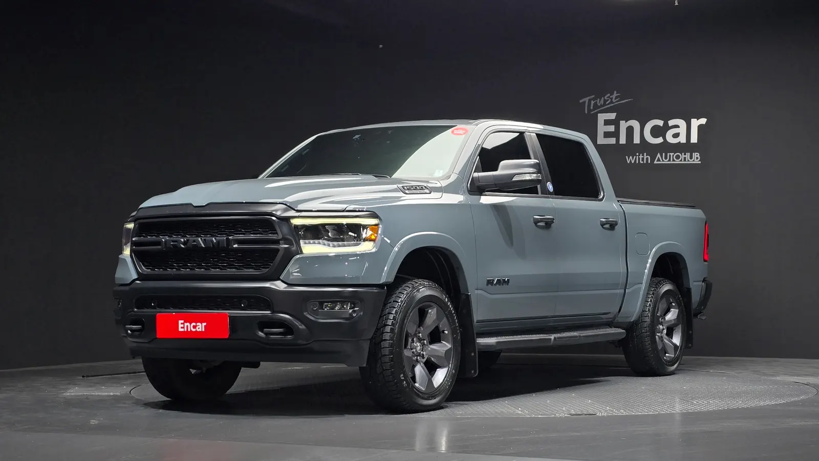 Dodge RAM Pickup 5.7 2021 — photo 1 sur 30