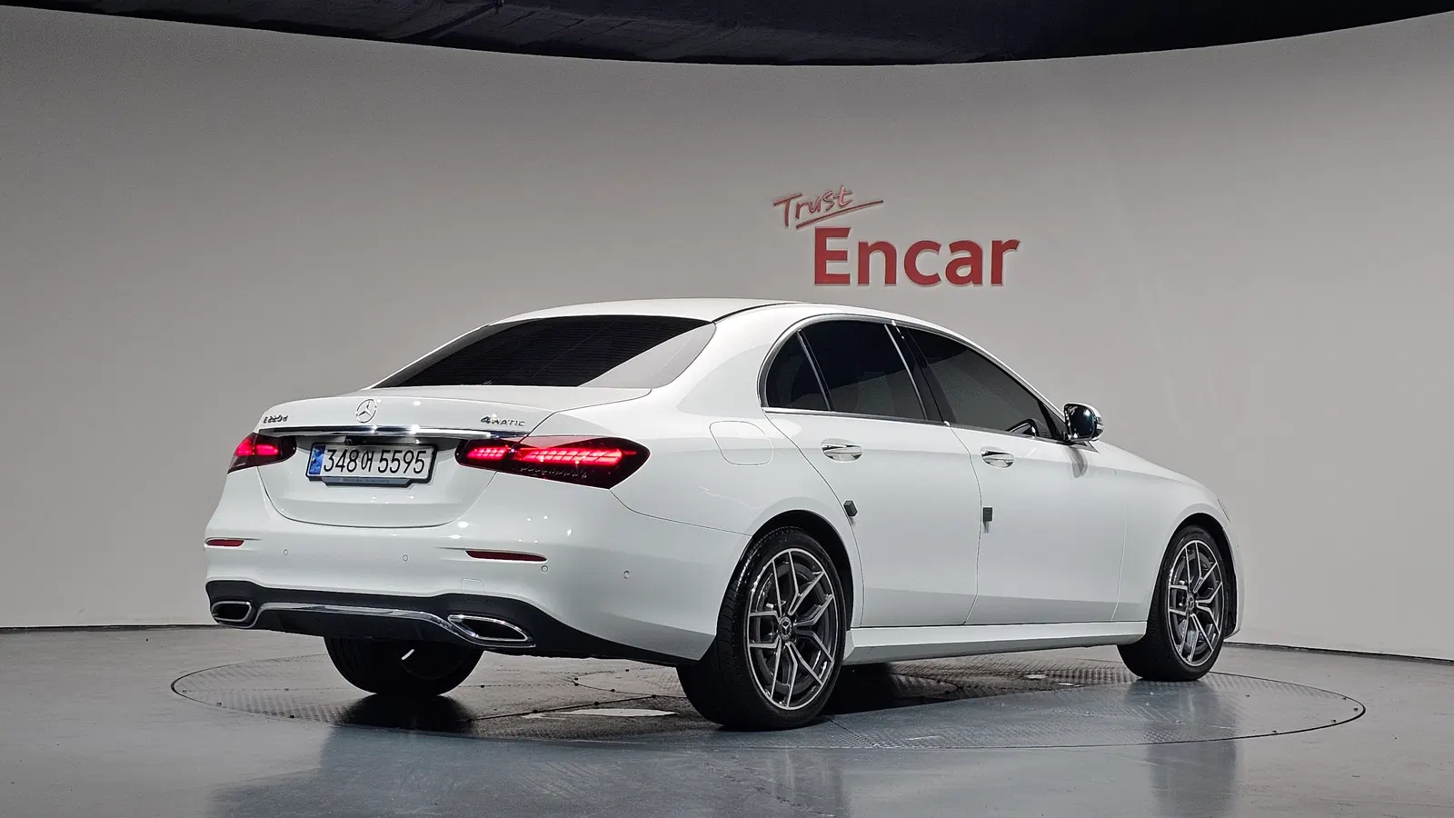 Mercedes-Benz Classe E AMG Line · E220d 4MATIC (W213) 2021 — photo 1 sur 34