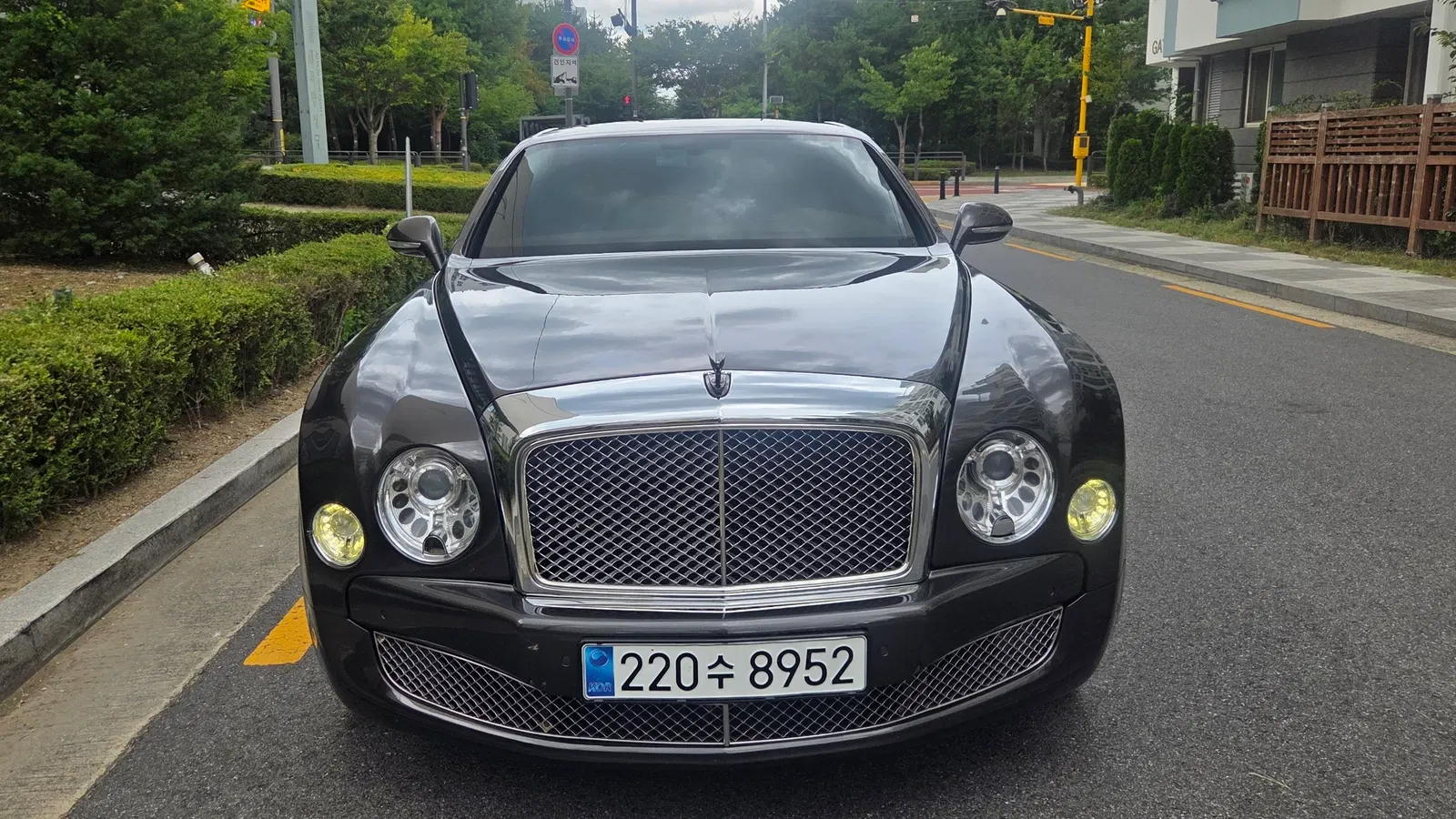 Bentley Mulsanne 6.8 2015 — photo 1 sur 20