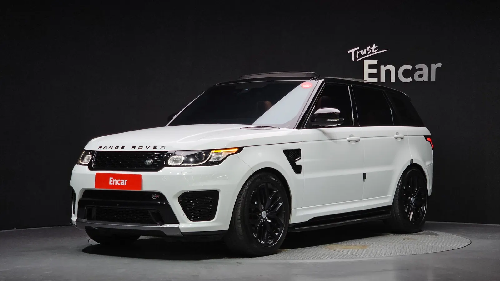 Land Rover Range Rover Sport 2e génération 5.0 SVR 2016 — photo 1 sur 20