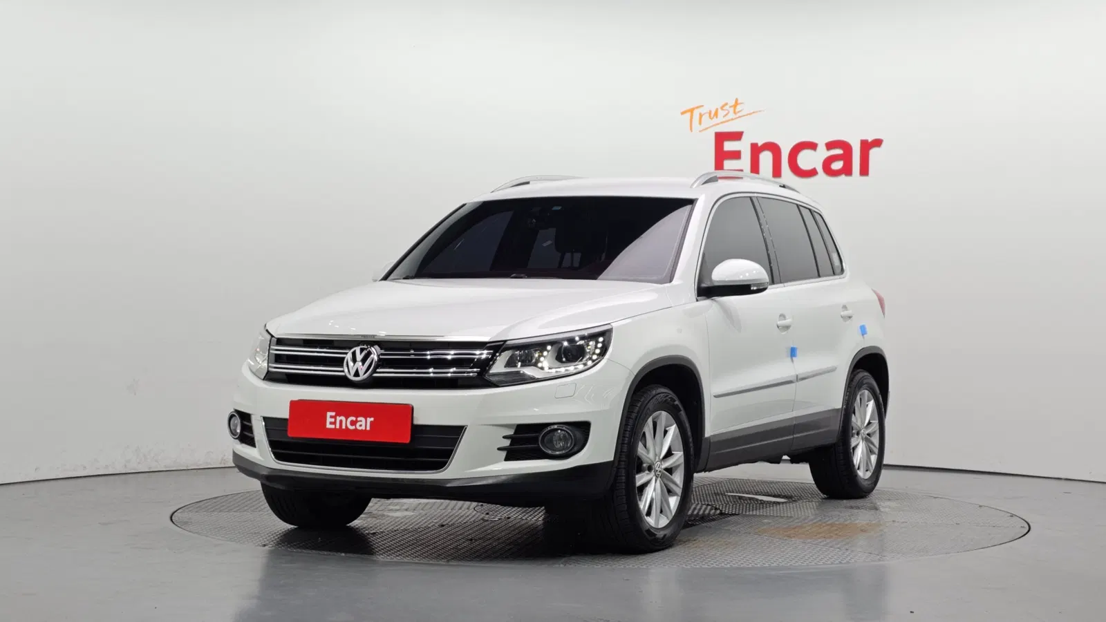Volkswagen Tiguan 2.0 TDI Comfort 2015 — photo 1 sur 20