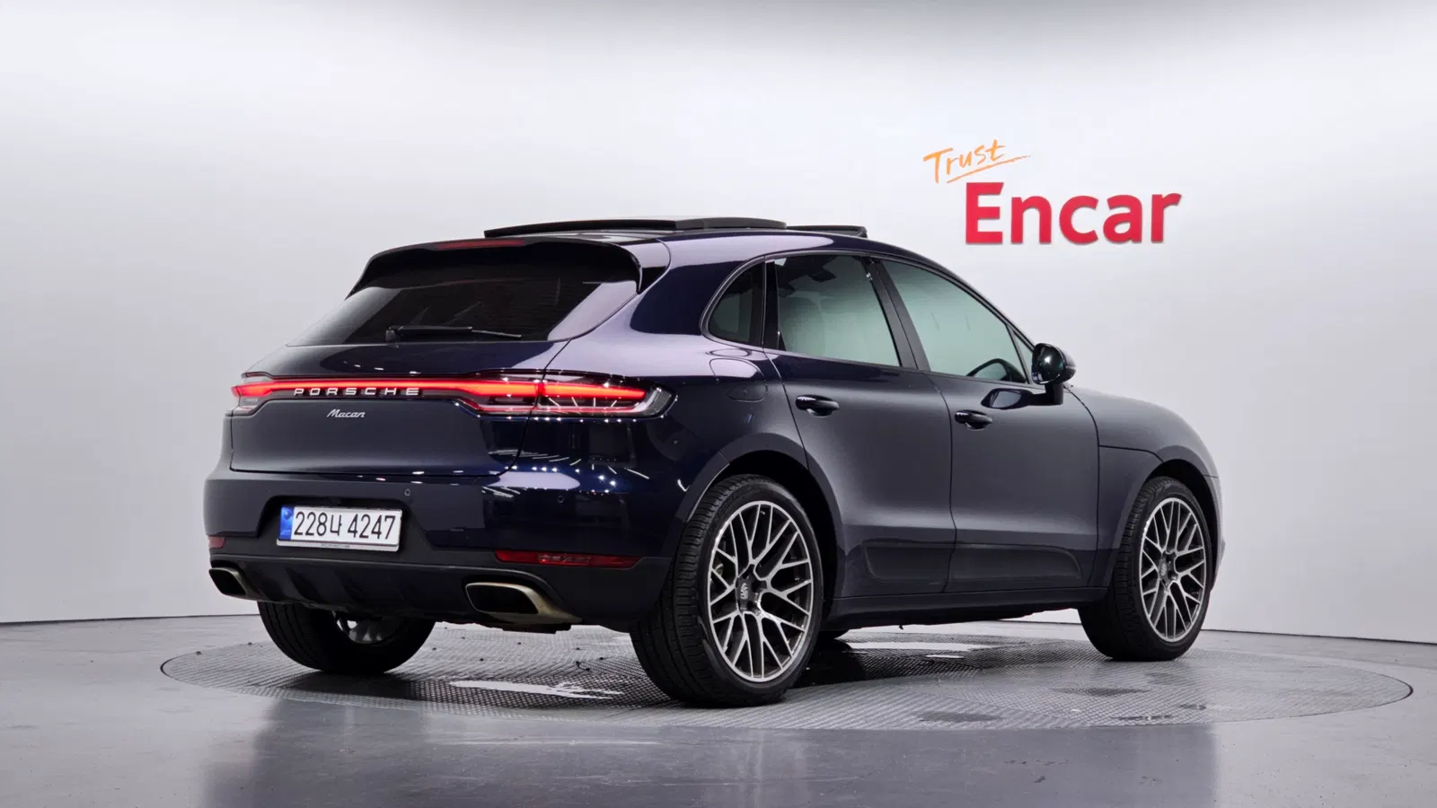 Porsche Macan 2.0 2021 — photo 1 sur 30