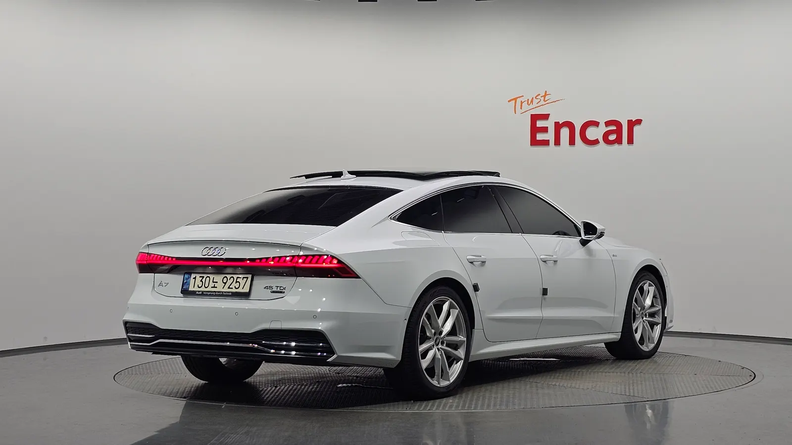 Audi A7 (4K) 45 TDI Quattro Premium 2022 — photo 1 sur 41