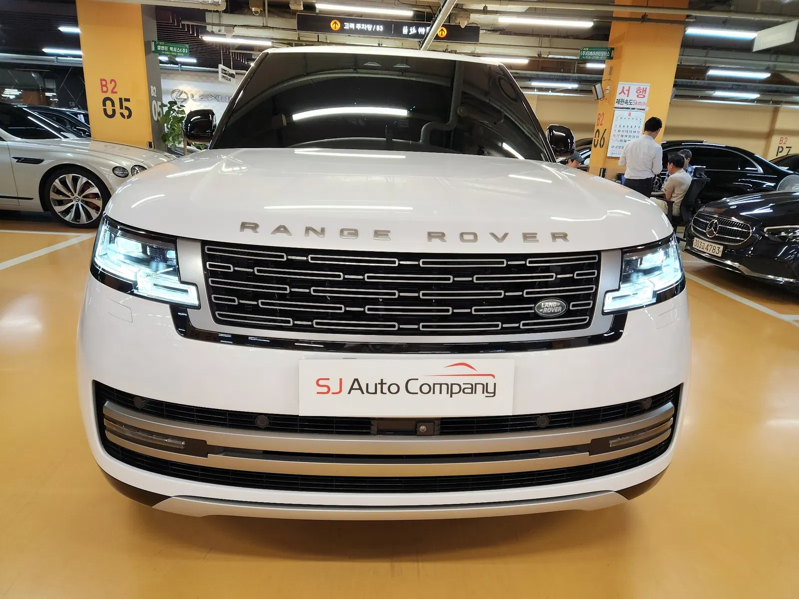 Land Rover Range Rover 5e génération D350 HSE 2023 — photo 1 sur 20
