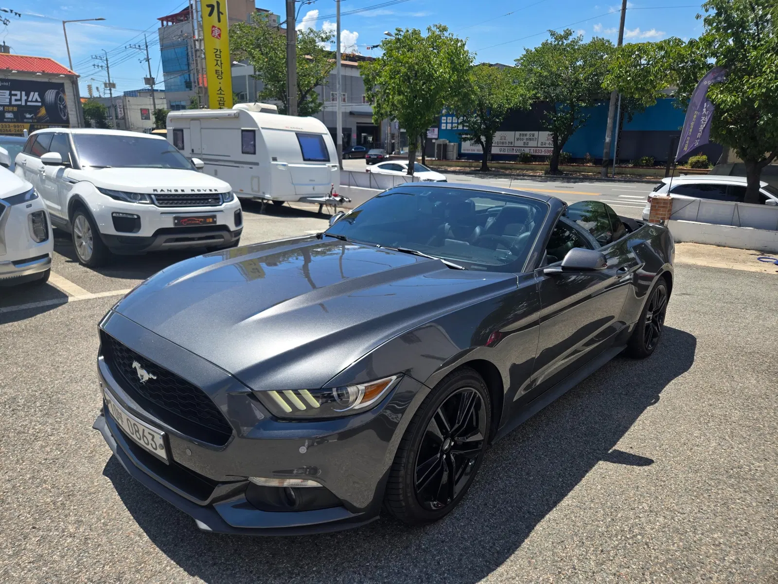 Ford Mustang Convertible 2016 — photo 1 sur 26