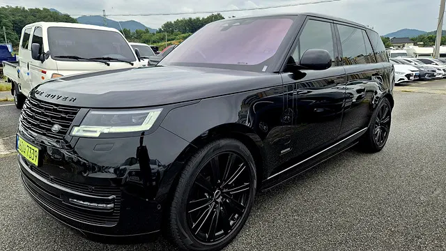 Land Rover Range Rover 5e génération P530 AB LWB 2023 — photo 1 sur 26