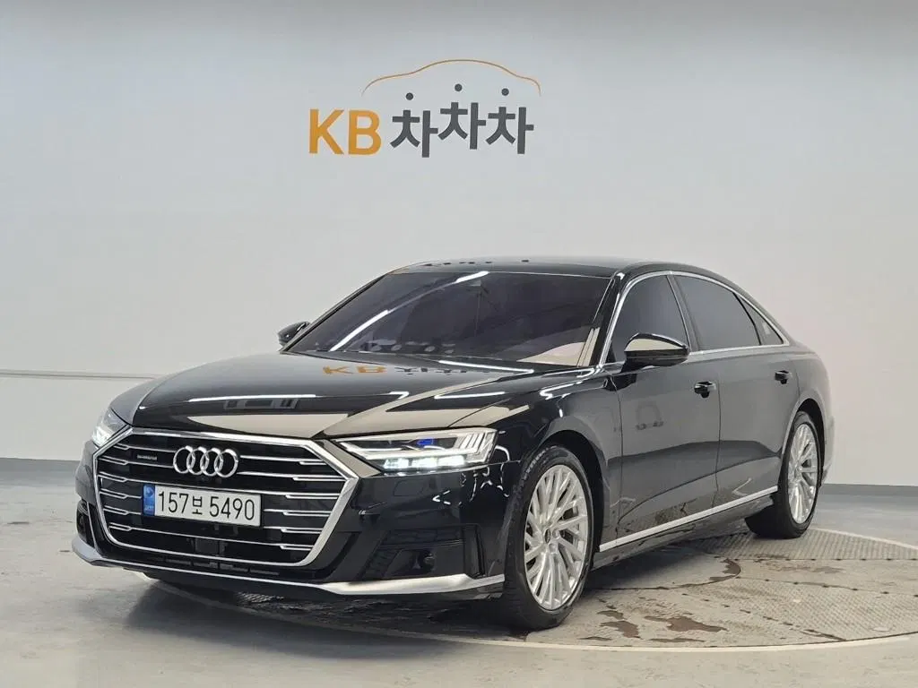 Audi A8 (D5) 55 TFSI Quattro LWB 2021 — photo 1 sur 24