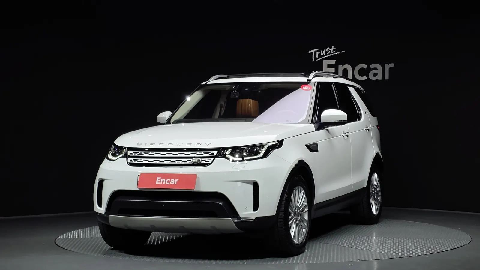 Land Rover Discovery 5 3.0 TD6 HSE Luxury 2017 — photo 1 sur 36