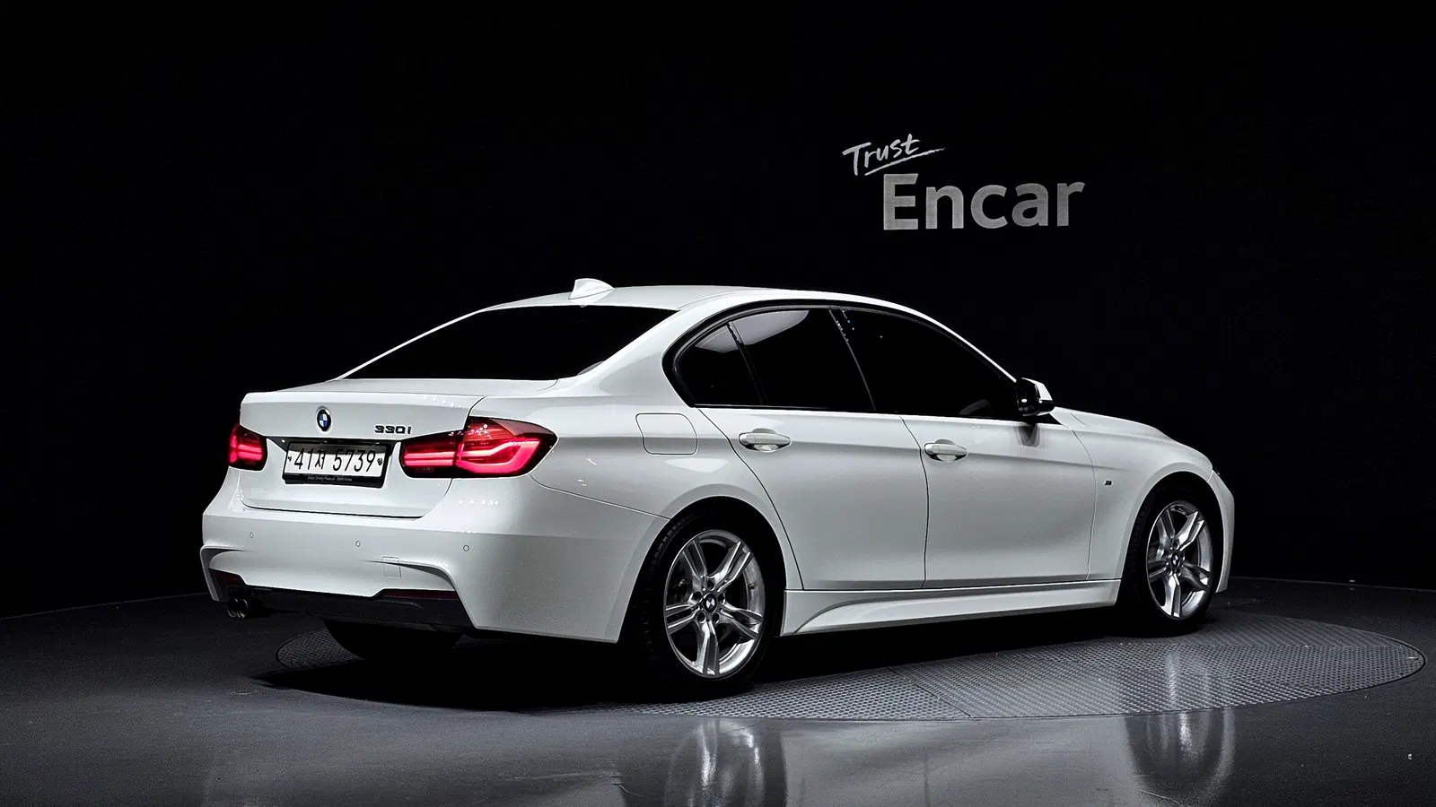 BMW Série 3 (F30) 330i M Sport Shadow 2018 — photo 1 sur 35