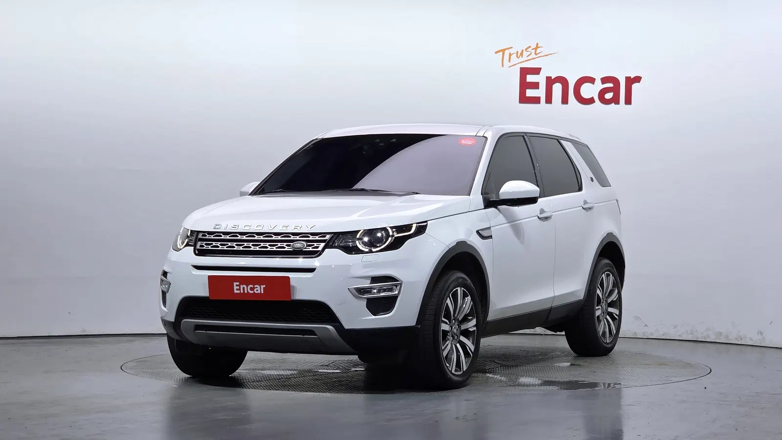 Land Rover Discovery Sport 2.0 TD4 HSE Luxury 2017 — photo 1 sur 26