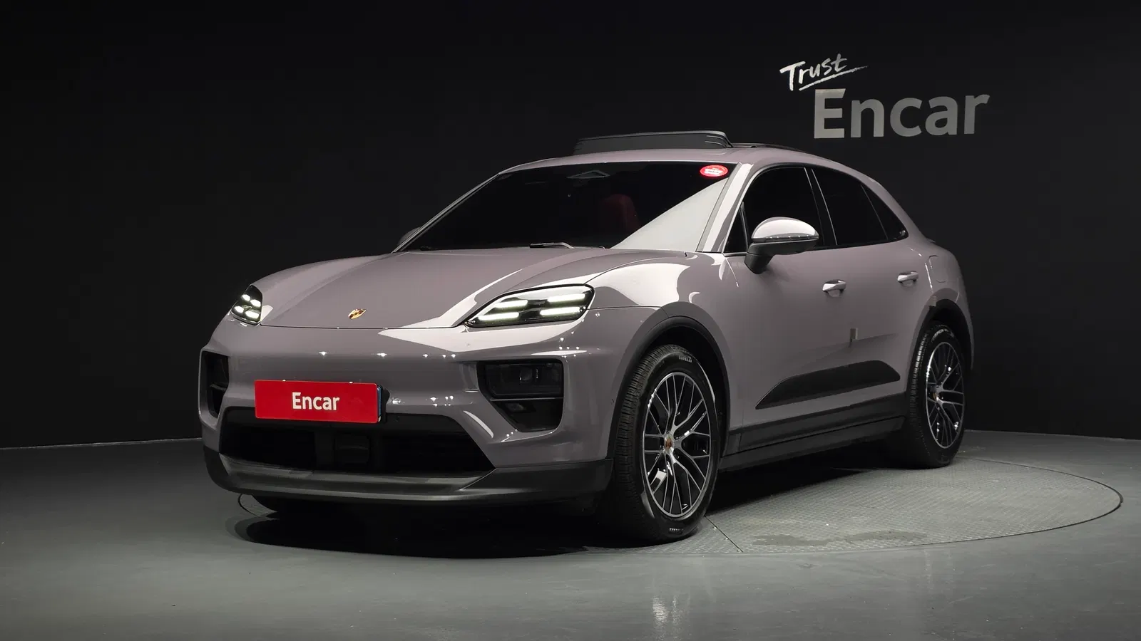 Porsche Macan EV Base 4 2025 — photo 1 sur 20