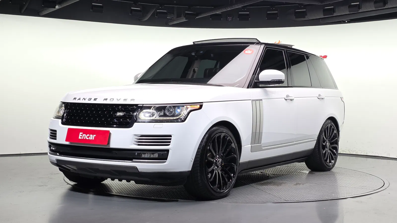Land Rover Range Rover 4e génération 4.4 SDV8 AB Diesel 2015 — photo 1 sur 26