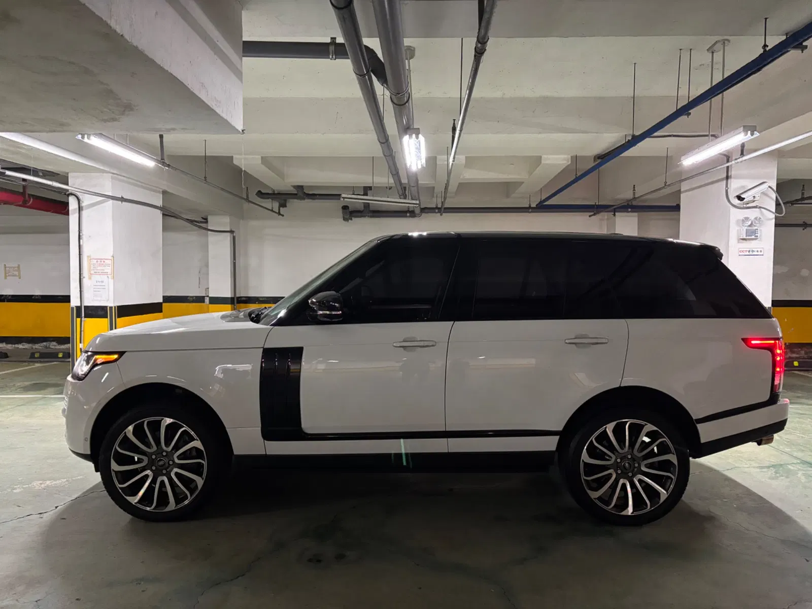 Land Rover Range Rover 4e génération 5.0 SC AB 2014 — photo 1 sur 19