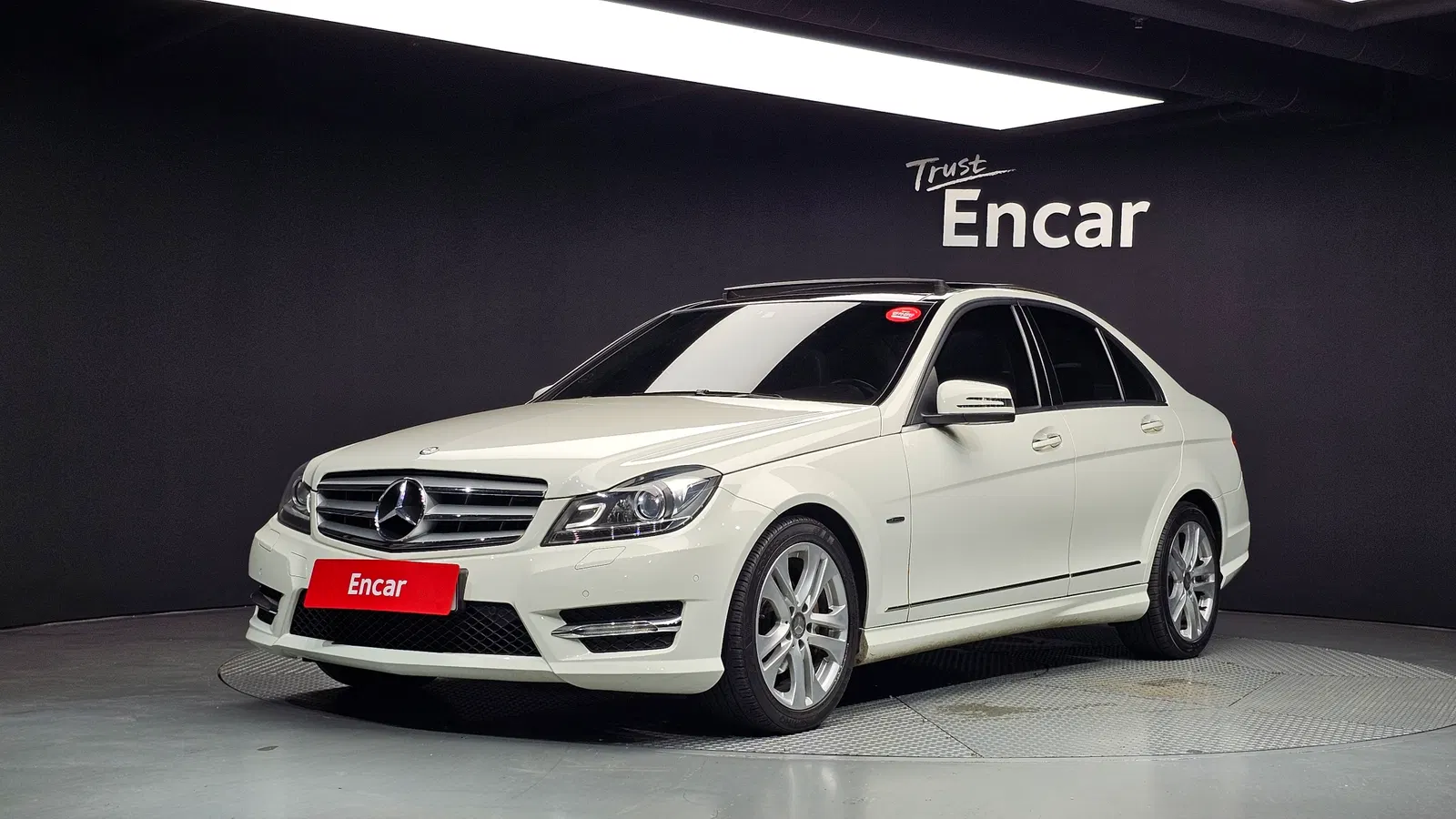 Mercedes-Benz Classe C C200 CGI Avantgarde (W204) 2012 — photo 1 sur 20