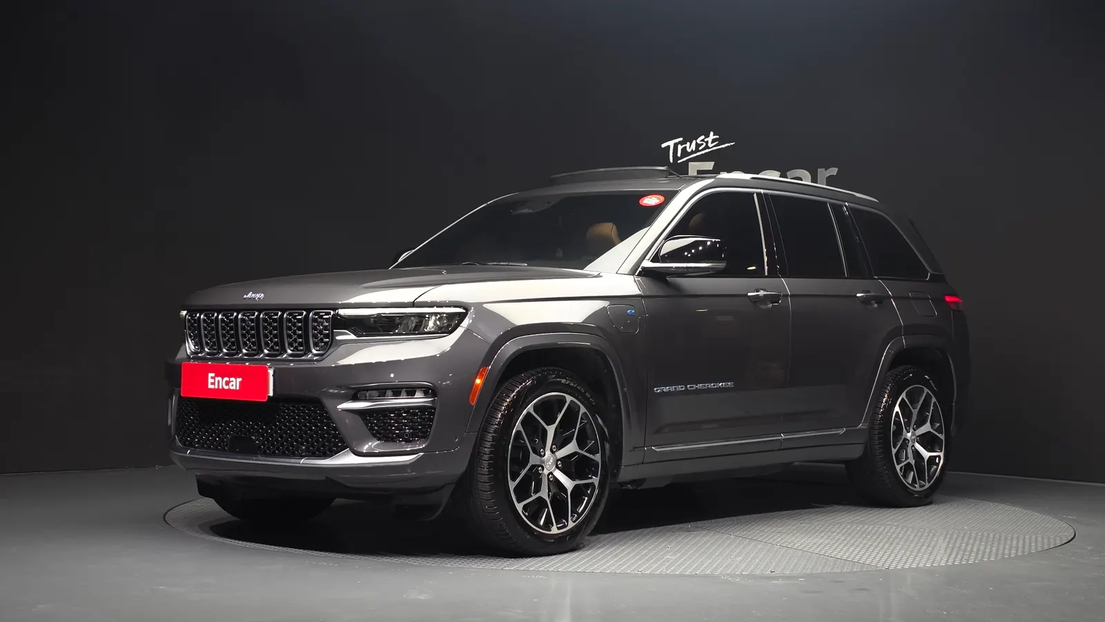 Jeep Grand Cherokee(WL) 4xe Summit Reserve 2023 — photo 1 sur 31