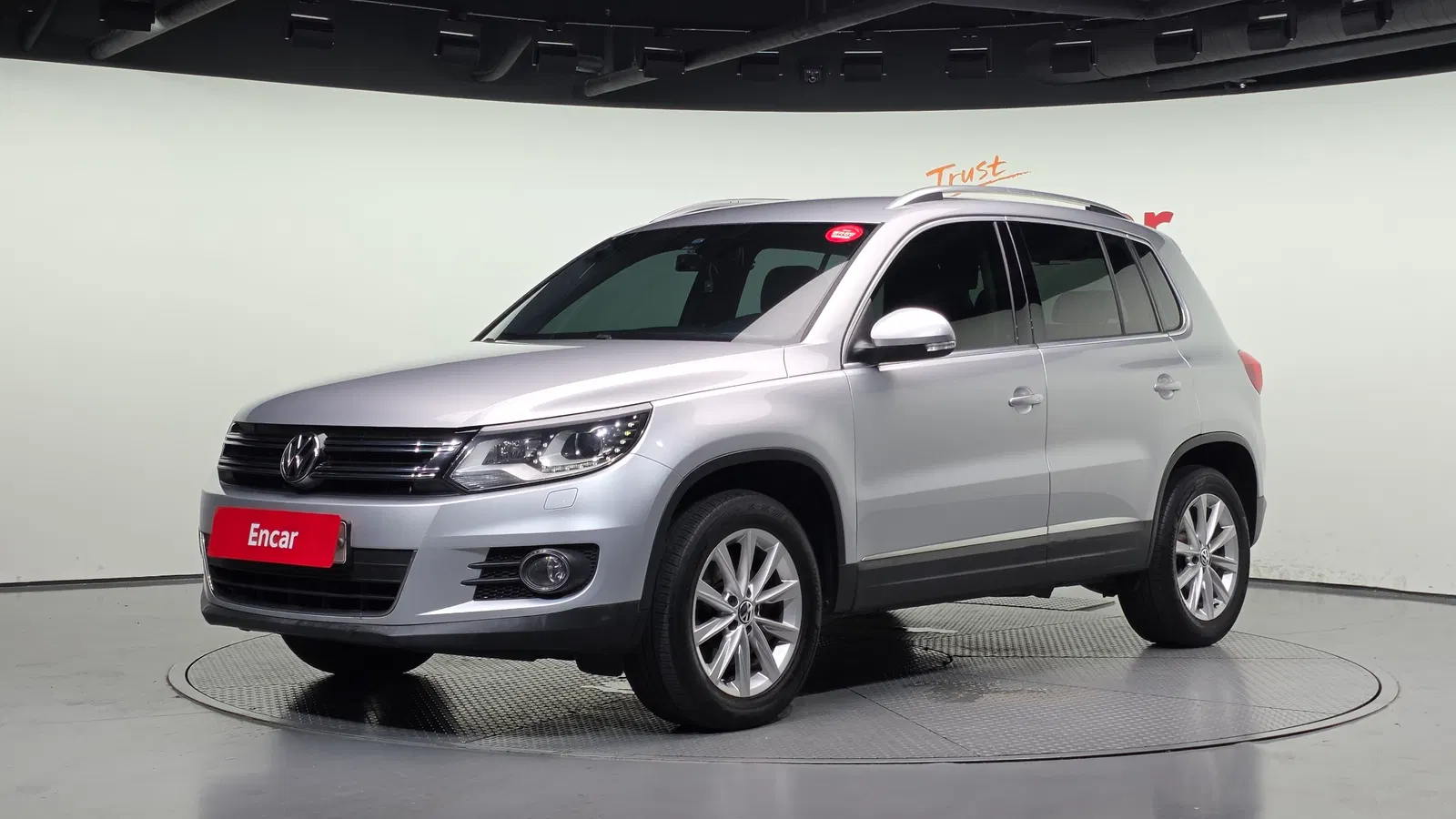 Volkswagen Tiguan 2.0 TDI Comfort 2015 — photo 1 sur 20