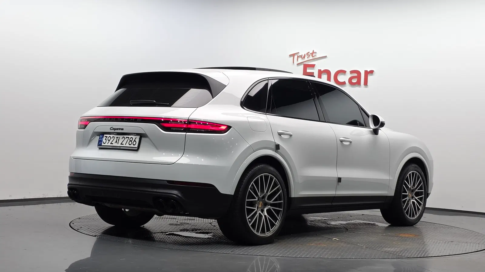 Porsche Cayenne (PO536) 3.0 Platinum Edition 2023 — photo 1 sur 41