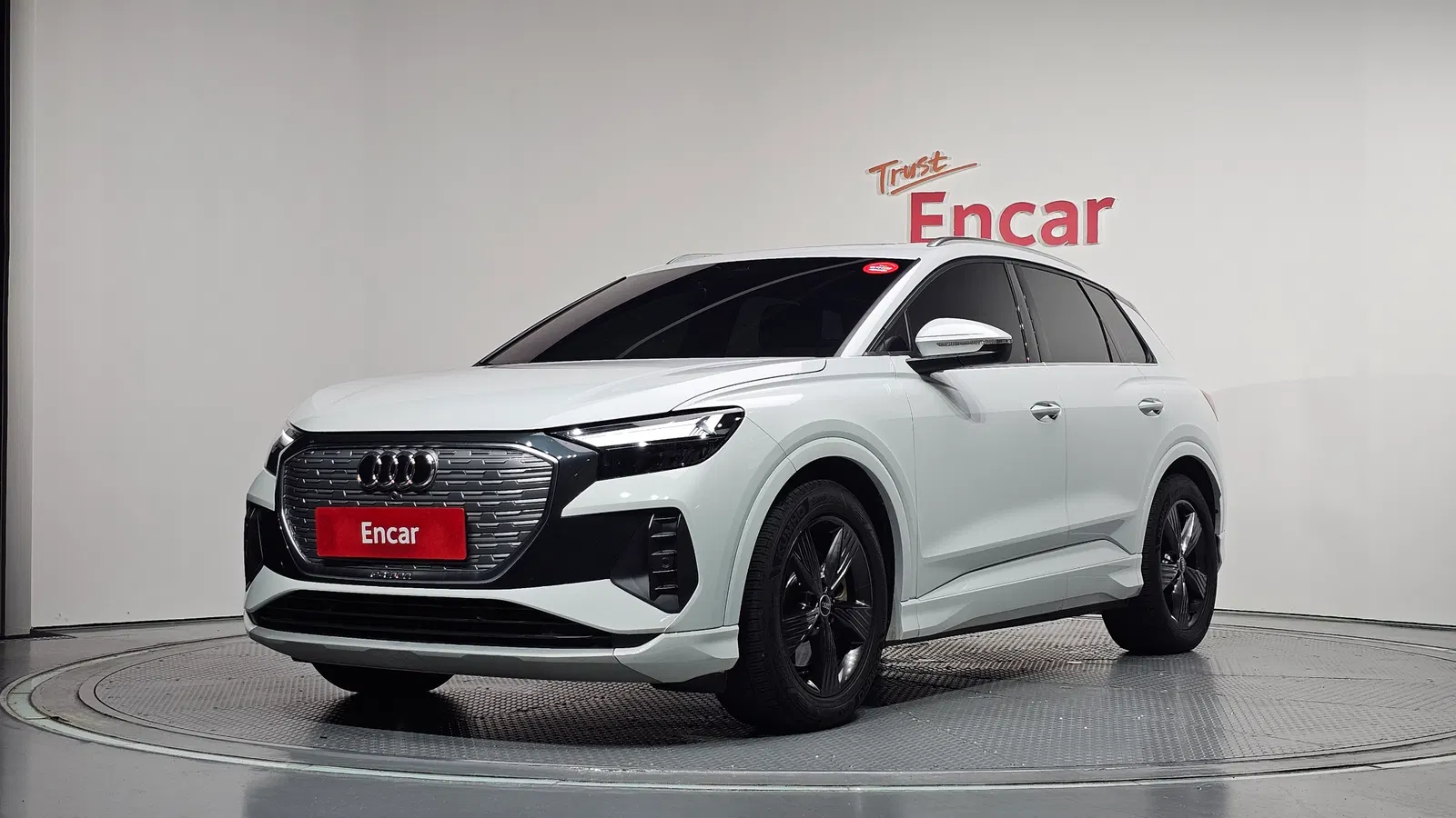 Audi Q4 e-tron (F4) 40 2022 — photo 1 sur 20