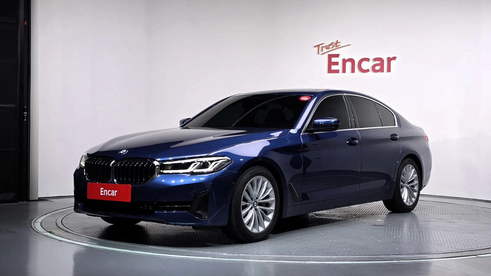 BMW Série 5 (G30) 530i Luxury 2021 — photo 1 sur 20
