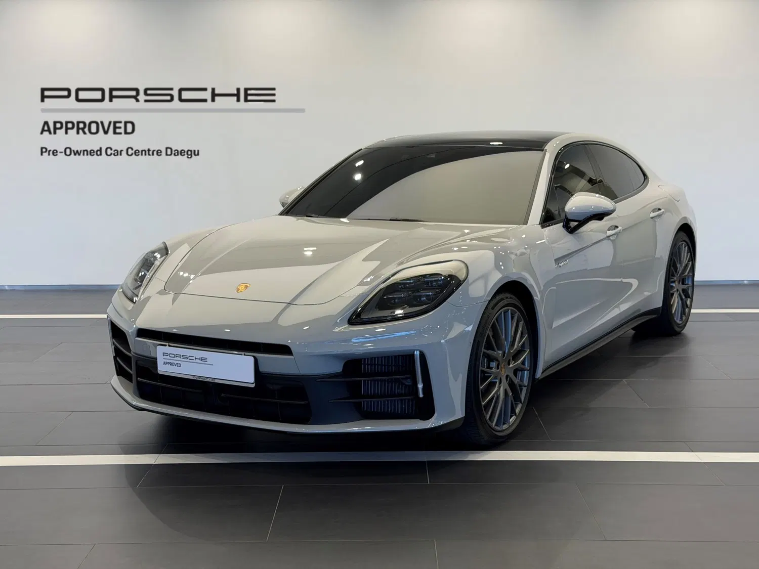 Porsche Panamera (976) 2.9 AWD E-Hybride 2025 — photo 1 sur 26