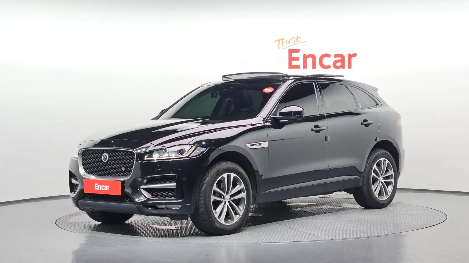 Jaguar F-PACE 20d R-Sport 2017 — photo 1 sur 20