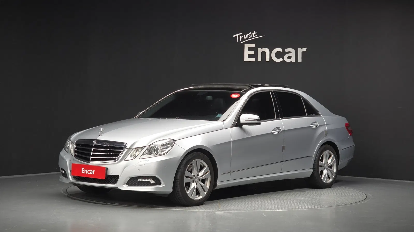 Mercedes-Benz Classe E E350 (W212) 2010 — photo 1 sur 26