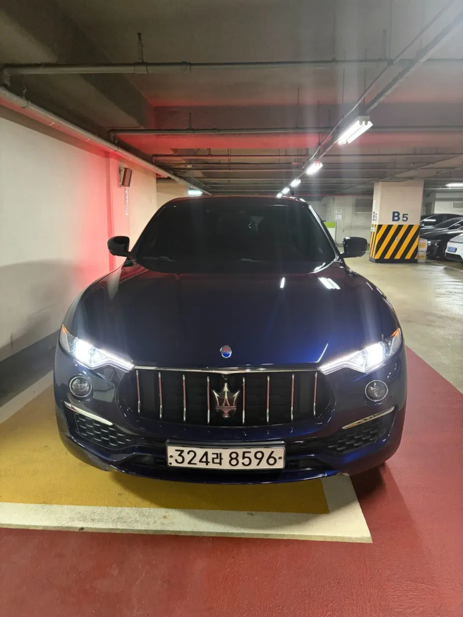 Maserati Levante 3.0 Diesel AWD GranLusso 2019 — photo 1 sur 15