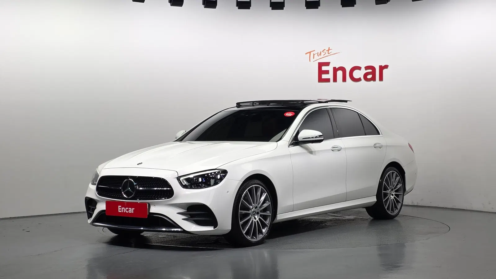 Mercedes-Benz Classe E AMG Line · E350 4MATIC (W213) 2021 — photo 1 sur 34