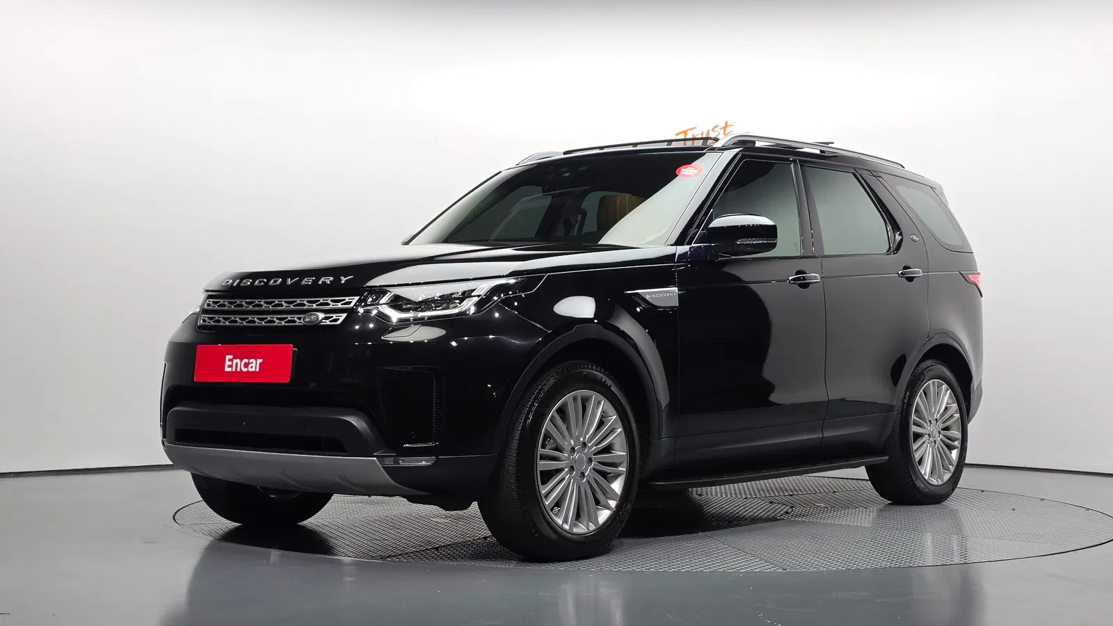 Land Rover Discovery 5 3.0 TD6 HSE Luxury 2017 — photo 1 sur 20
