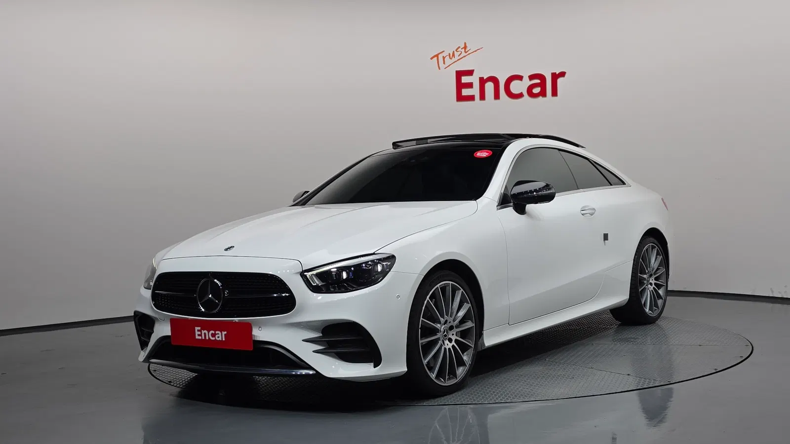 Mercedes-Benz Classe E E450 4MATIC Coupé (W213) 2021 — photo 1 sur 35