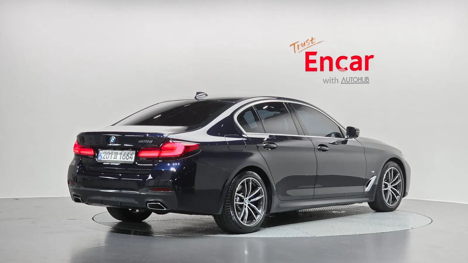 BMW Série 5 (G30) 523d M Sport 2023 — photo 1 sur 33