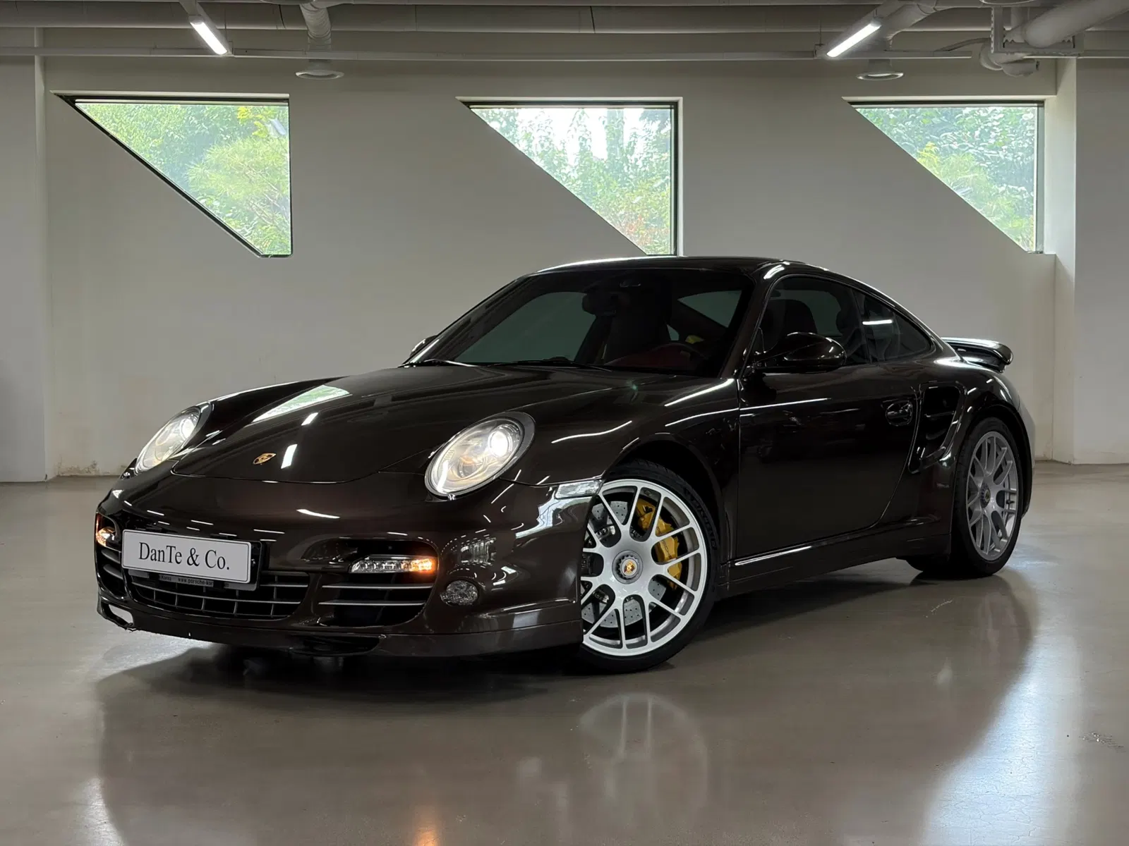 Porsche 911 Turbo S 2011 — photo 1 sur 26