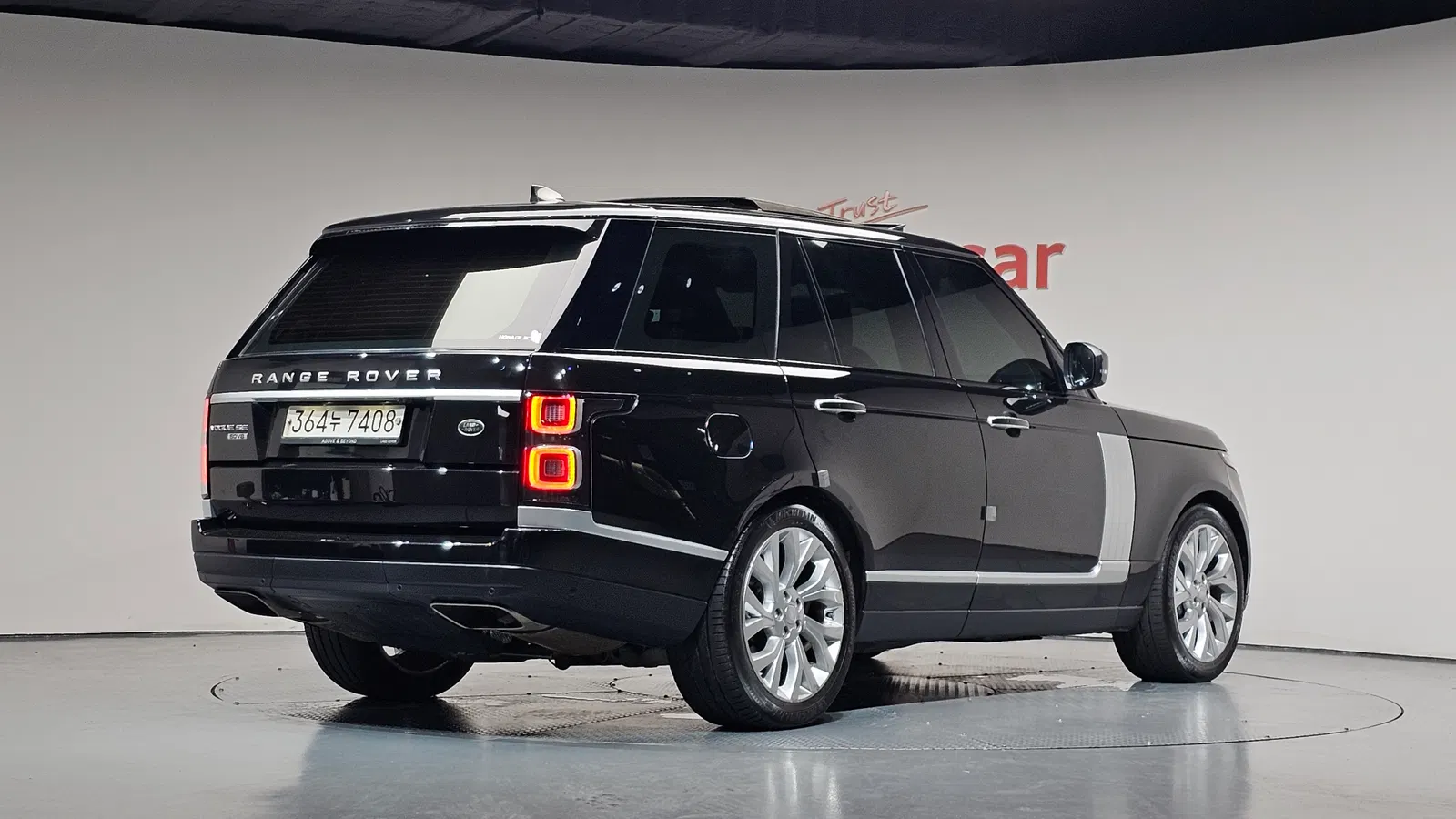 Land Rover Range Rover 4e génération 4.4 SDV8 Vogue SE Diesel 2019 — photo 1 sur 39