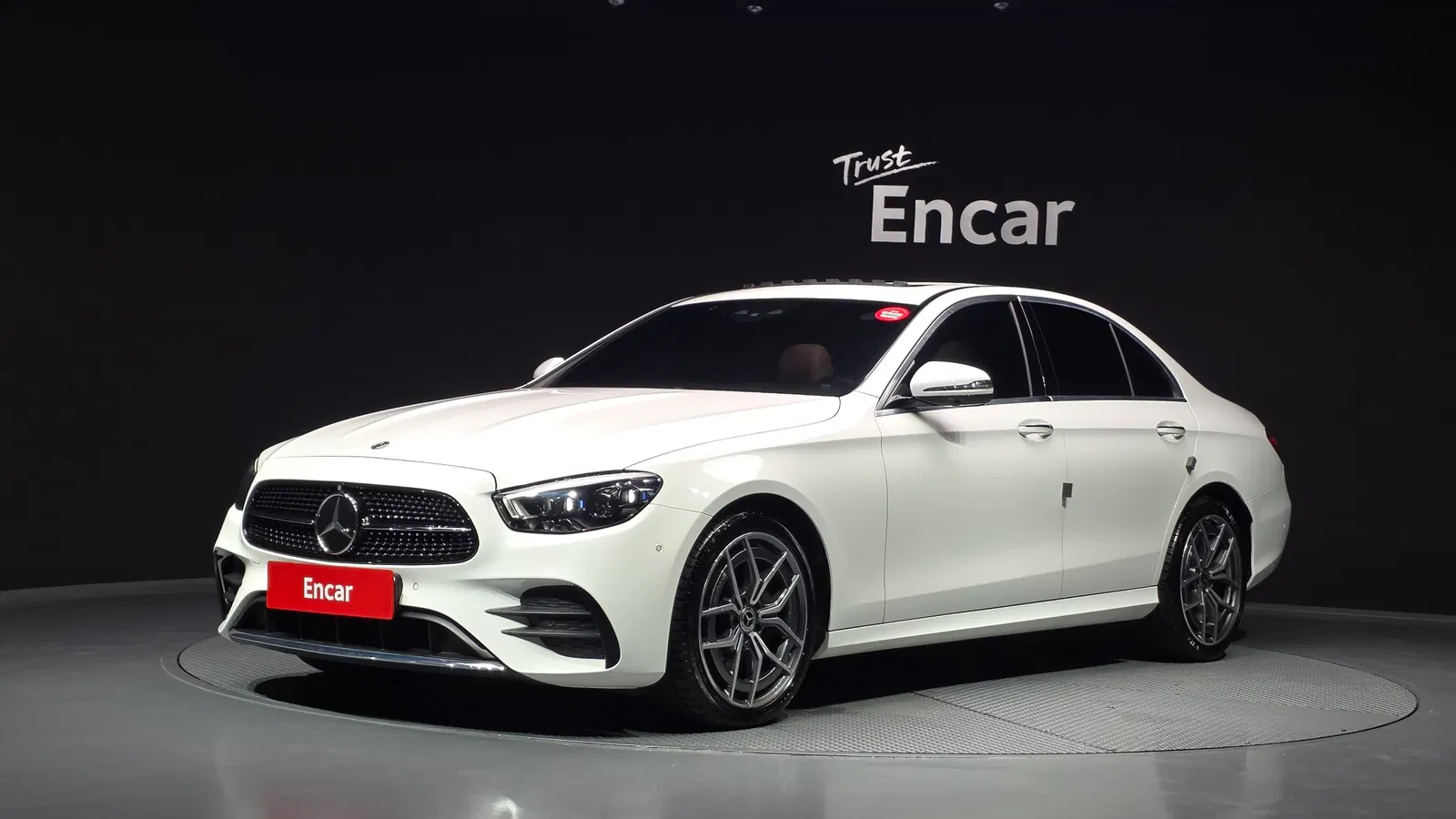 Mercedes-Benz Classe E AMG Line · E220d 4MATIC (W213) 2021 — photo 1 sur 37