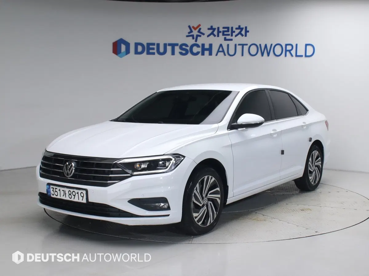 Volkswagen Jetta 7e génération 1.4 TSI Premium 2021 — photo 1 sur 26