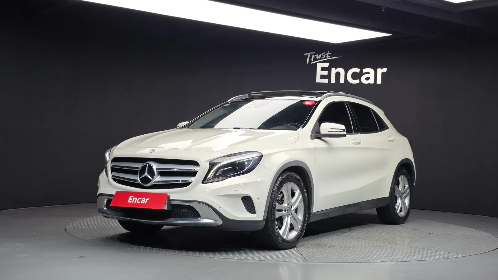 Mercedes-Benz GLA GLA200 d 4MATIC (X156) 2016 — photo 1 sur 20