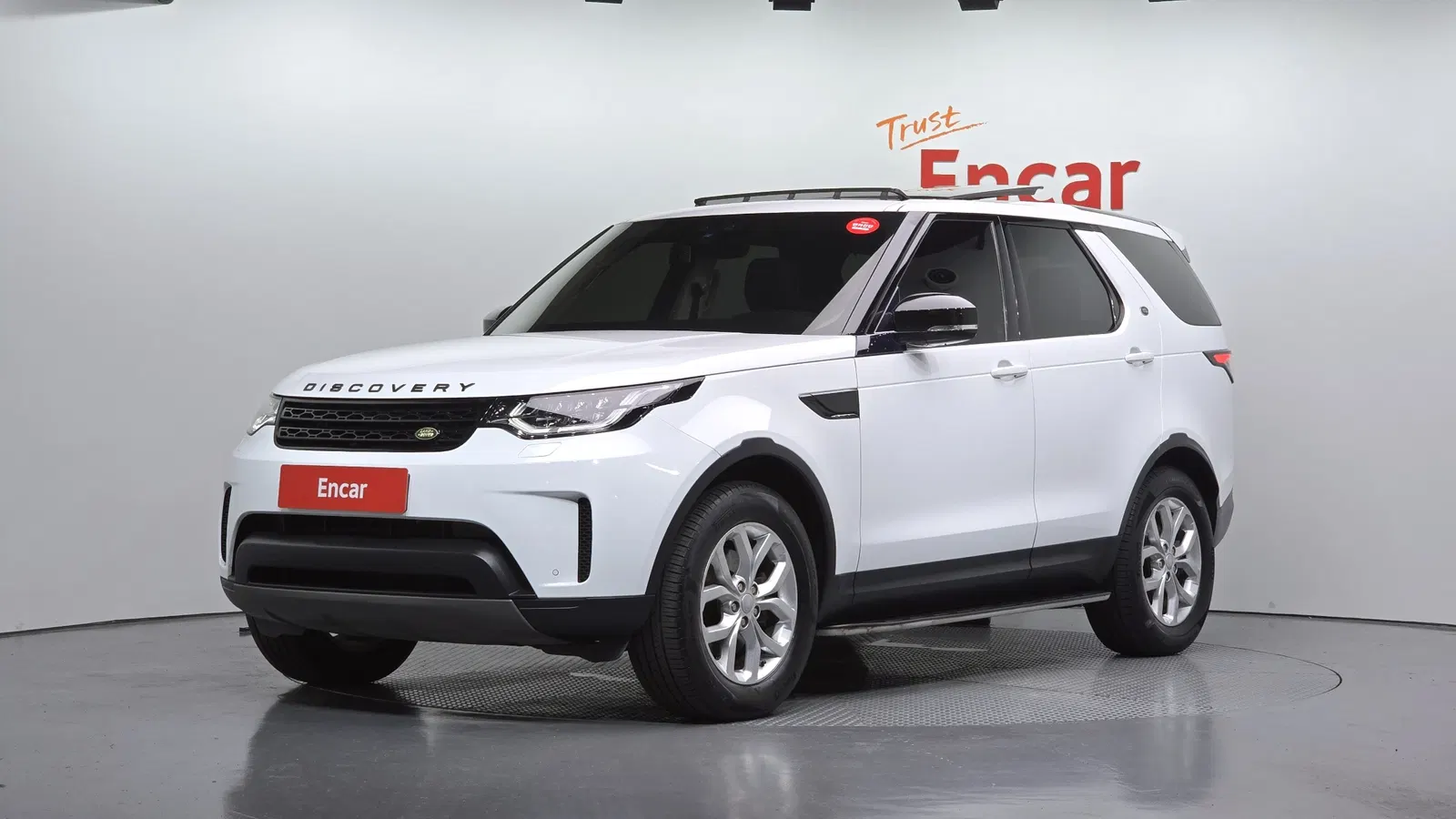 Land Rover Discovery 5 2.0 SD4 SE 2018 — photo 1 sur 20