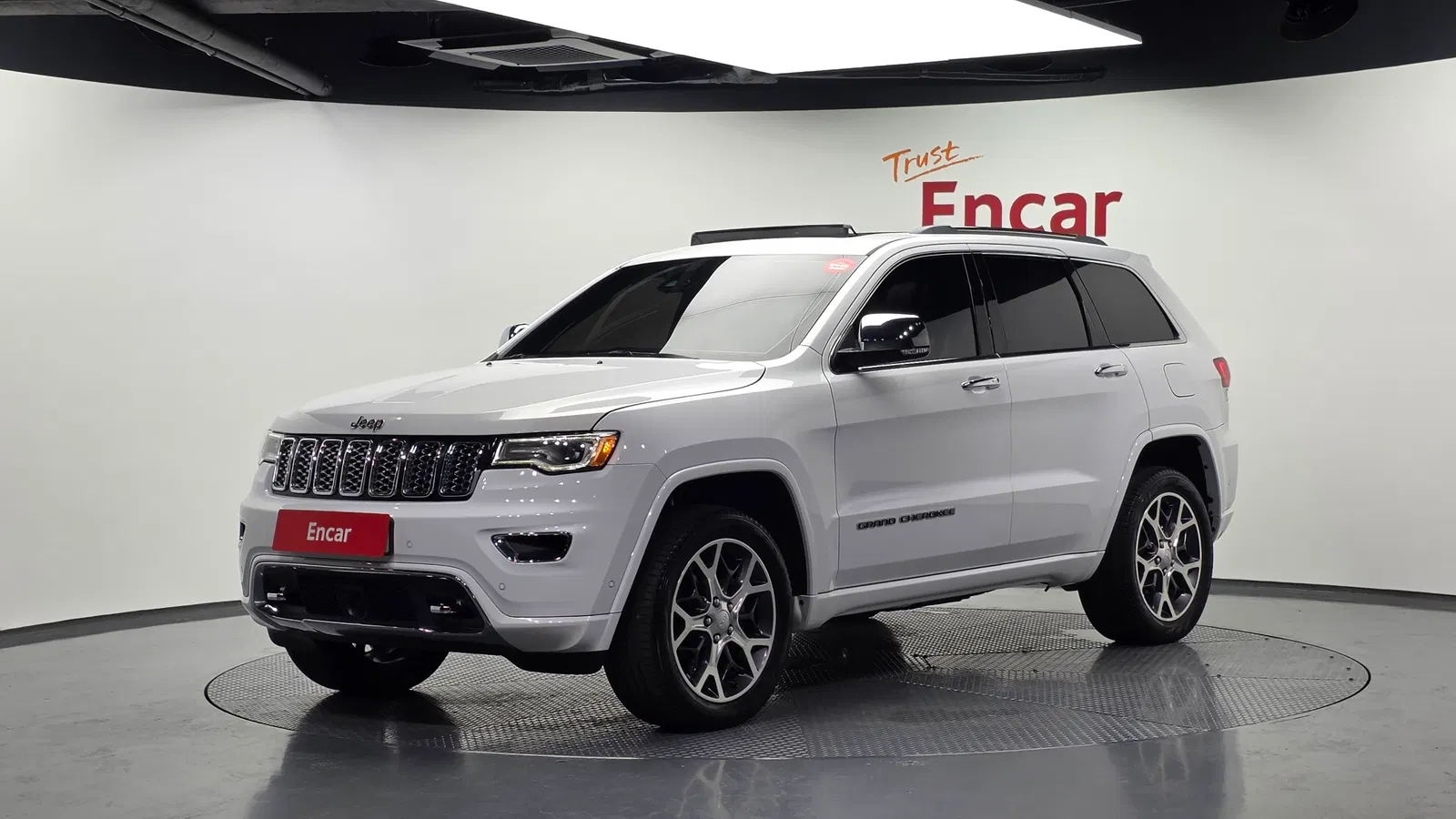 Jeep Grand Cherokee 3.6 Overland 2019 — photo 1 sur 35