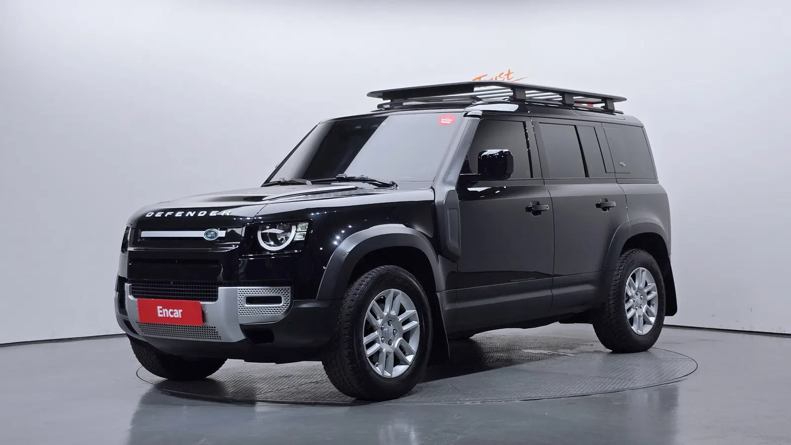 Land Rover Defender (L663) 110 D240 Launch Edition 2020 — photo 1 sur 20