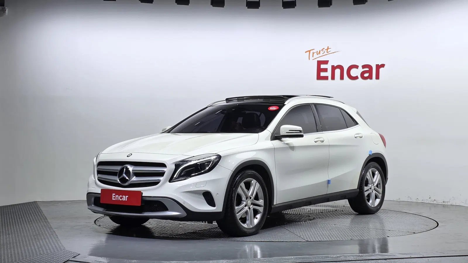 Mercedes-Benz GLA GLA200 d 4MATIC (X156) 2017 — photo 1 sur 20