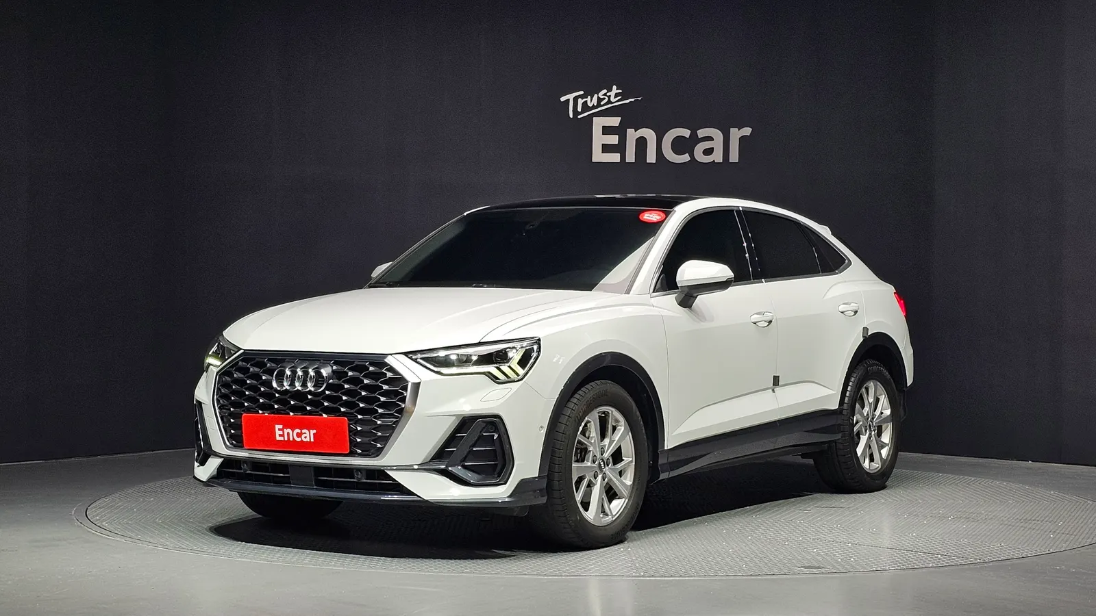 Audi Q3 (F3) 35 TDI Premium Sportback 2020 — photo 1 sur 31