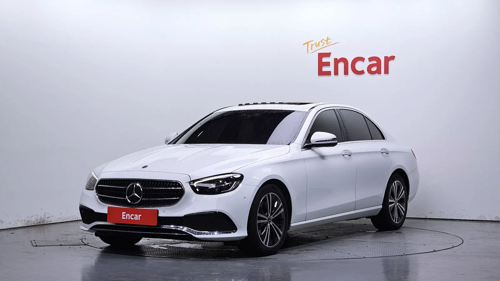 Mercedes-Benz Classe E E250 Avantgarde (W213) 2021 — photo 1 sur 31