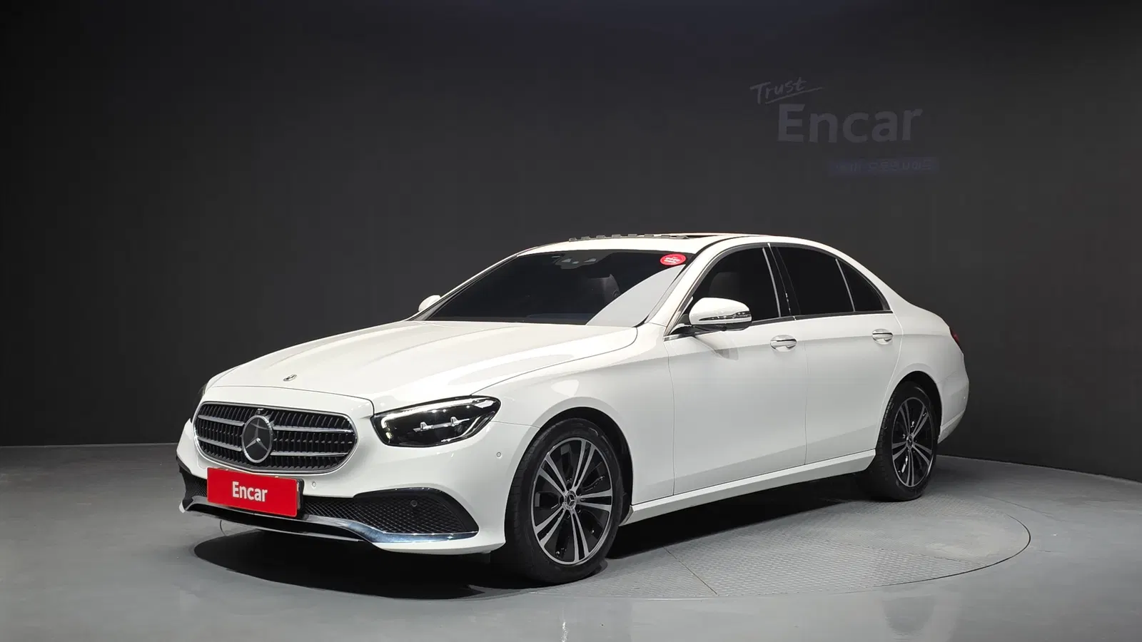 Mercedes-Benz Classe E E250 Avantgarde (W213) 2022 — photo 1 sur 31