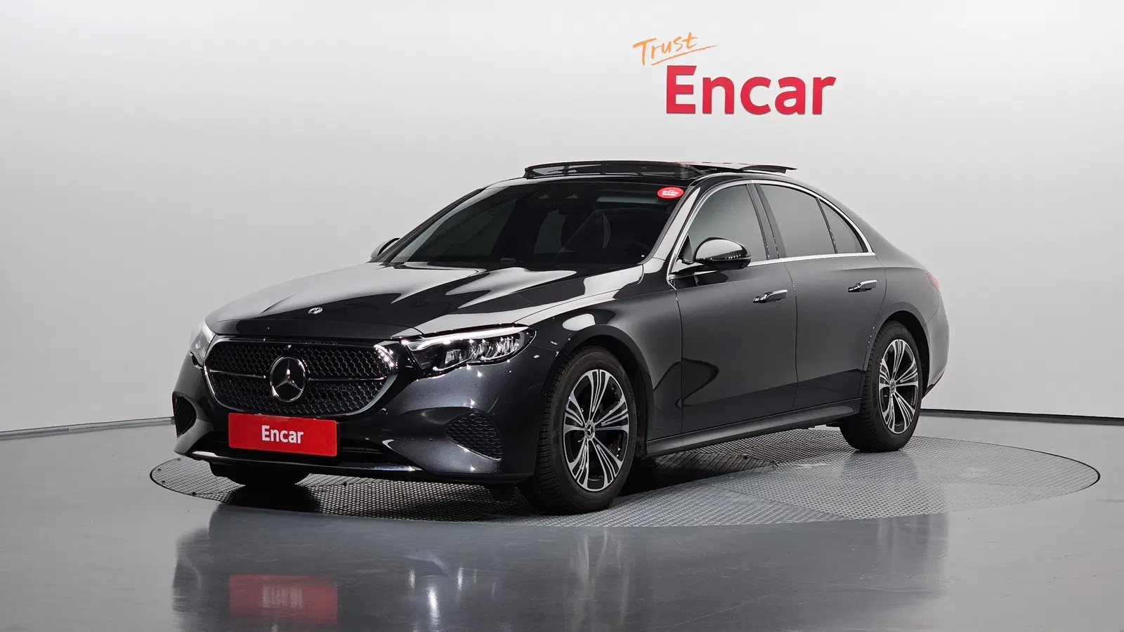 Mercedes-Benz Classe E E200 Avantgarde (W214) 2025 — photo 1 sur 34