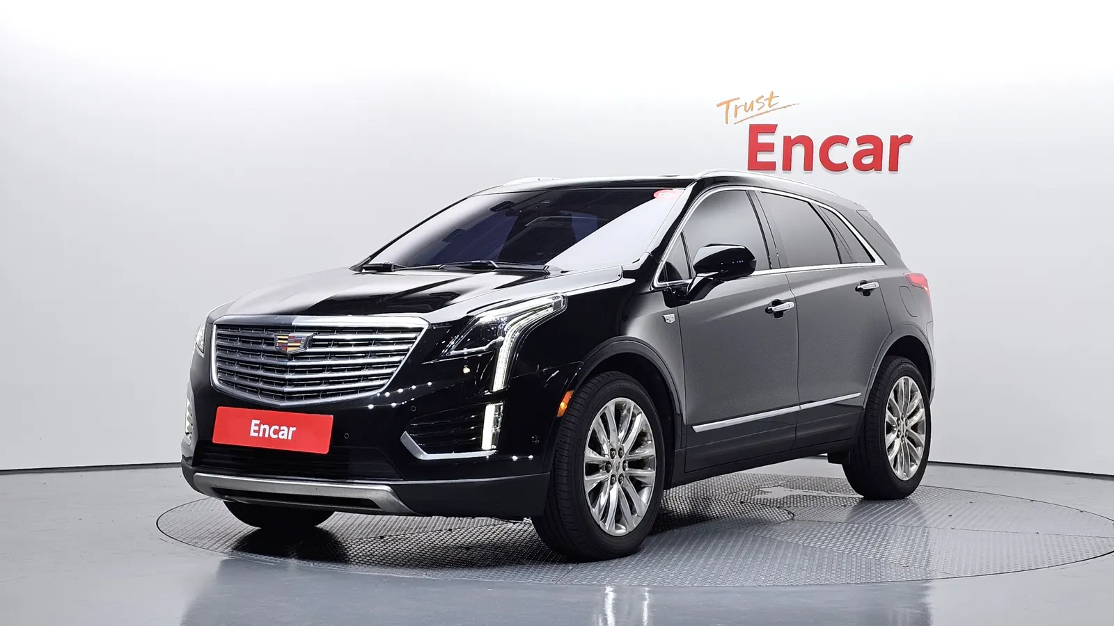Cadillac XT5 3.6 Platinum AWD 2018 — photo 1 sur 20