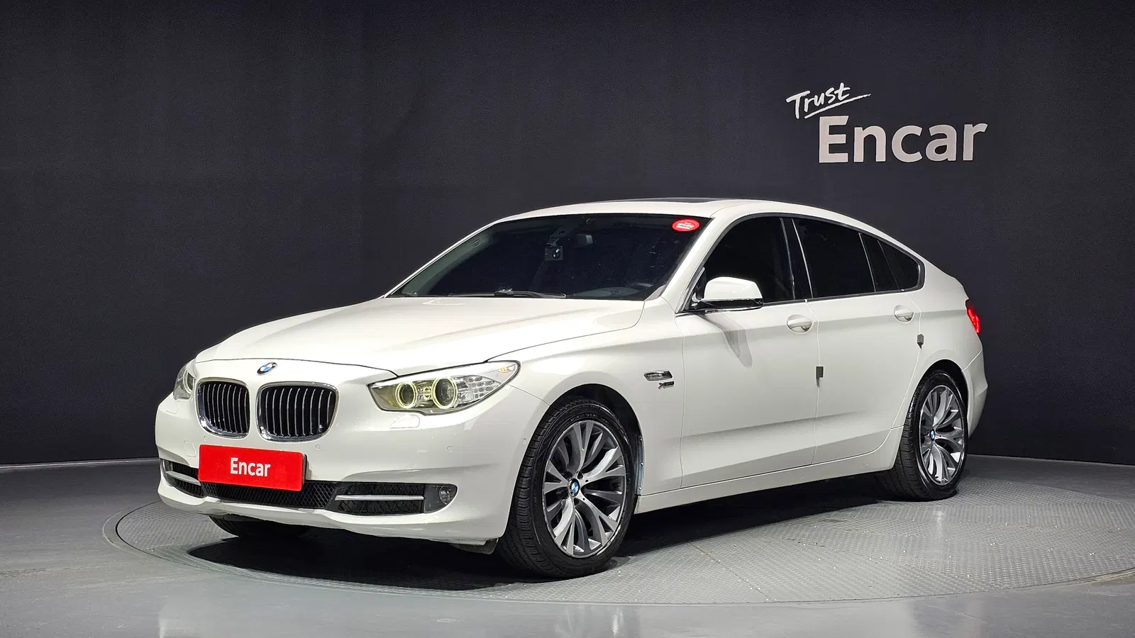 BMW Série 5 GT (F07) GT 30d xDrive 2013 — photo 1 sur 26
